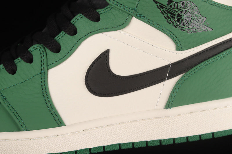 AJ1 Mid