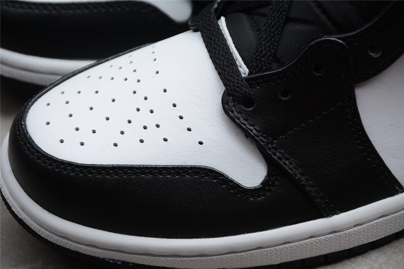 AJ1 Mid