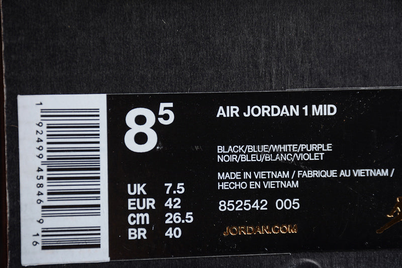 AJ1 Mid