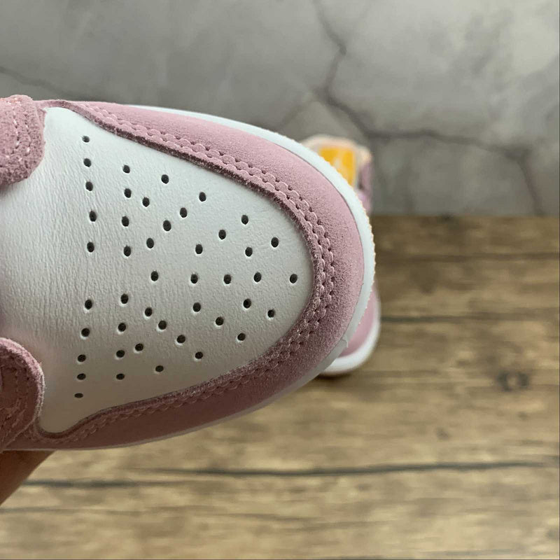AJ1 Mid