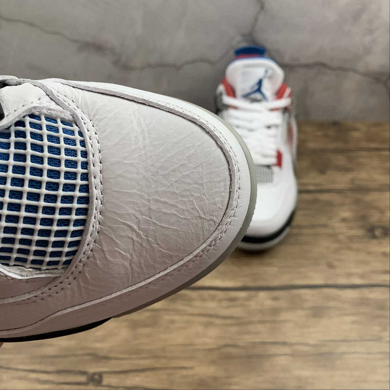 AJ4
