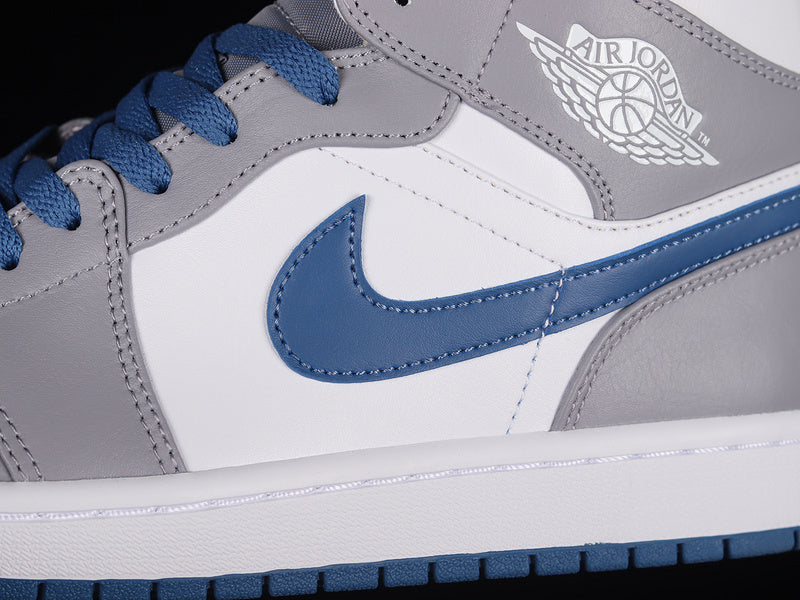 AJ1 Mid