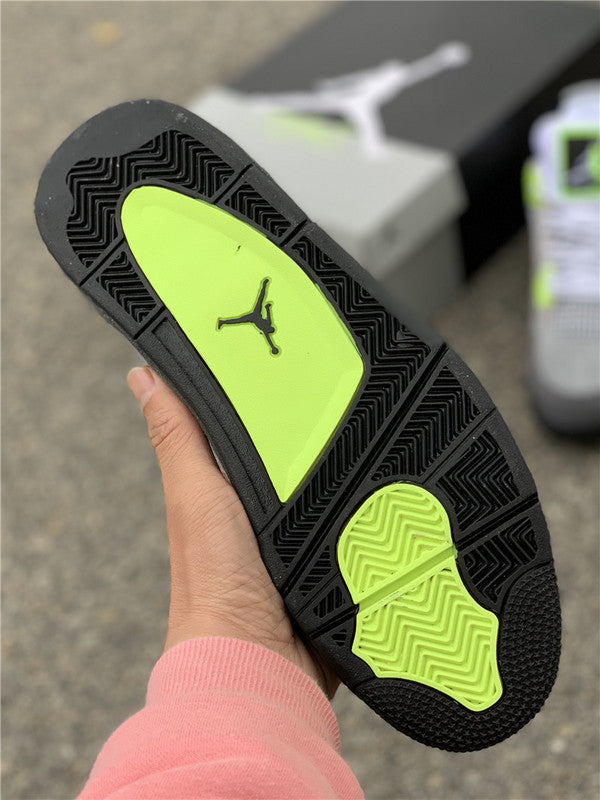 AJ4