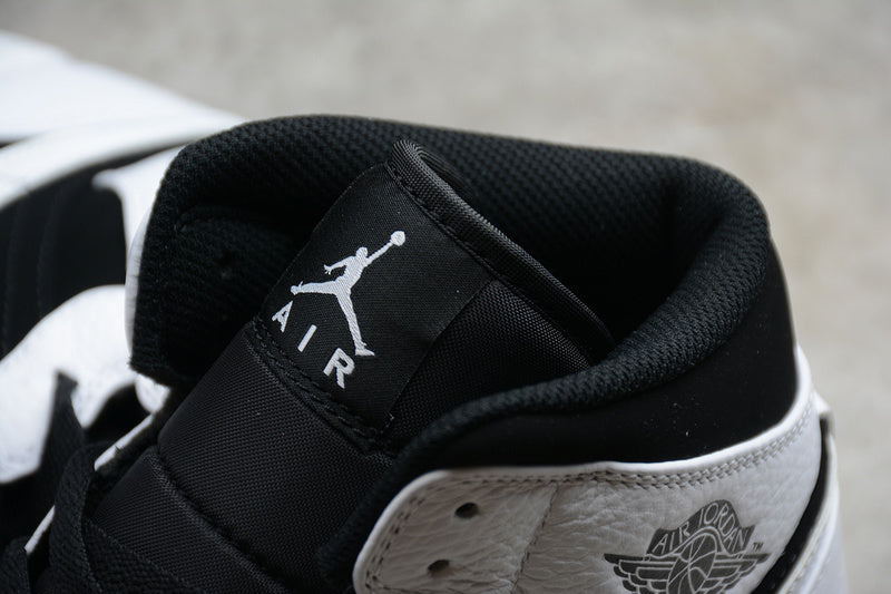 AJ1 Mid
