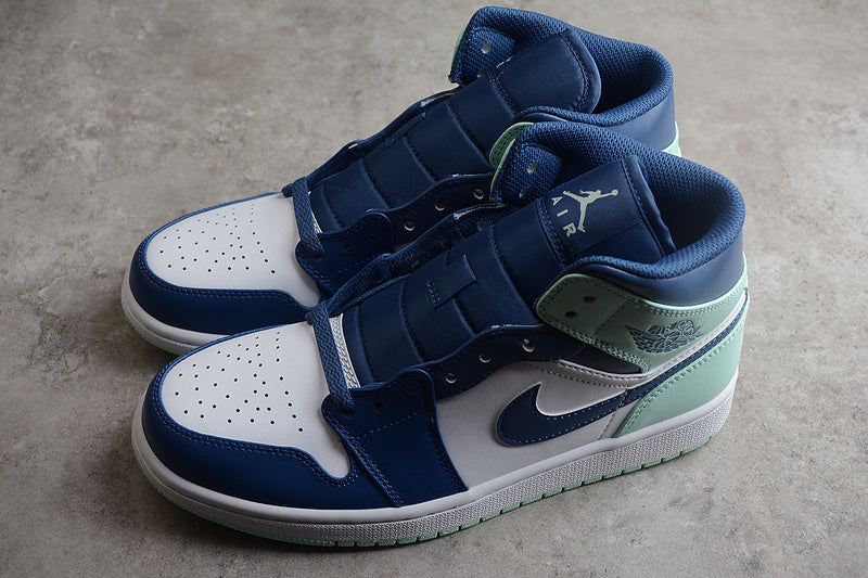 AJ1 Mid