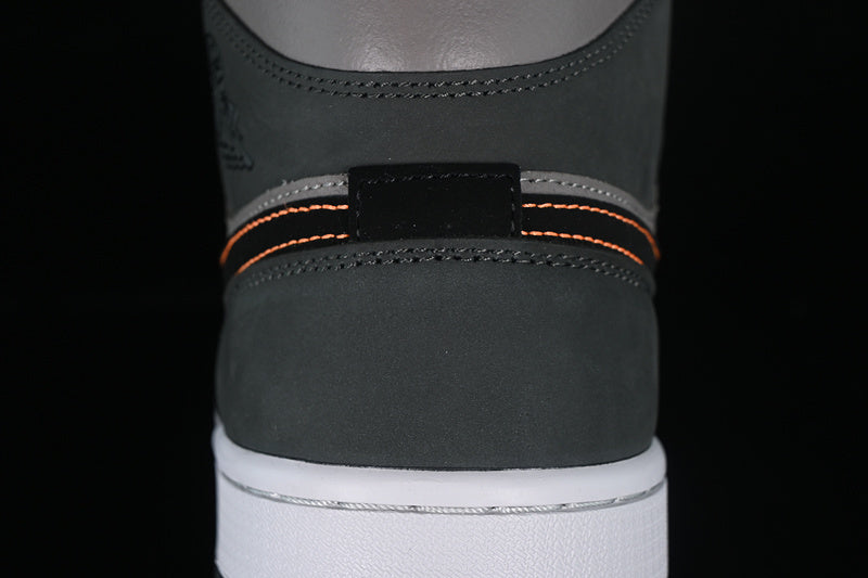 AJ1 Mid