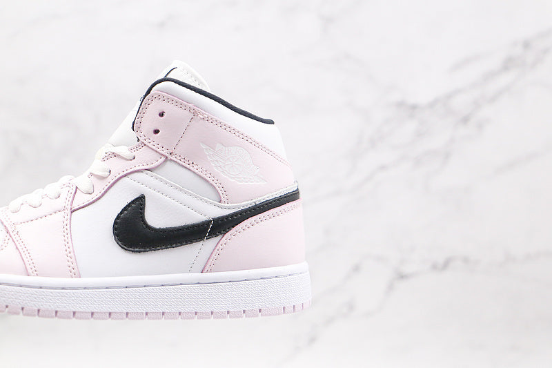 AJ1 Mid
