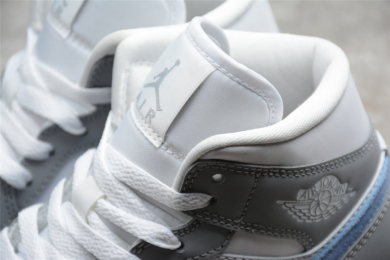AJ1 Mid