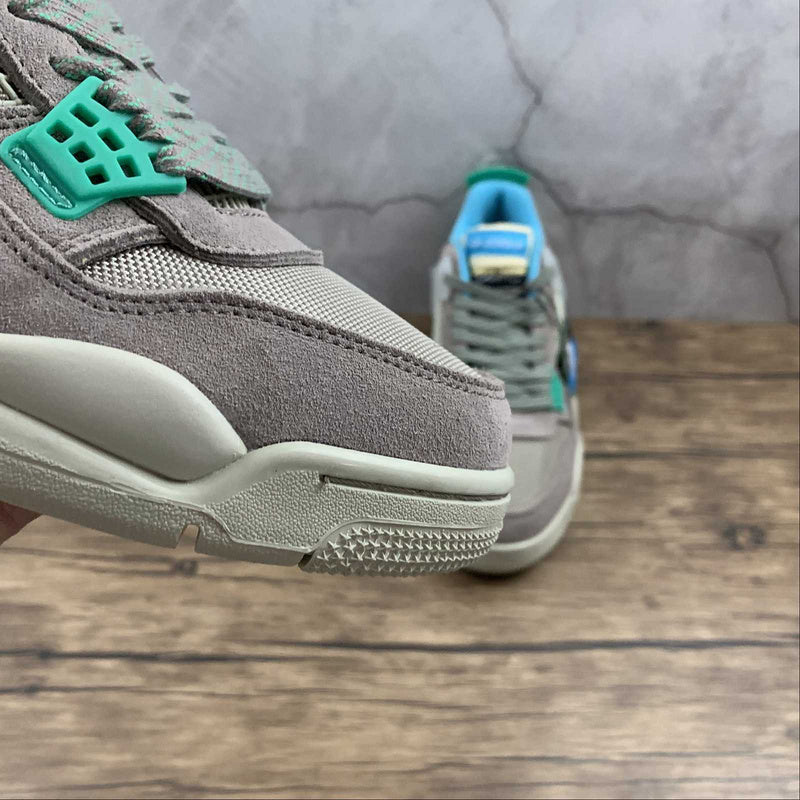 AJ4