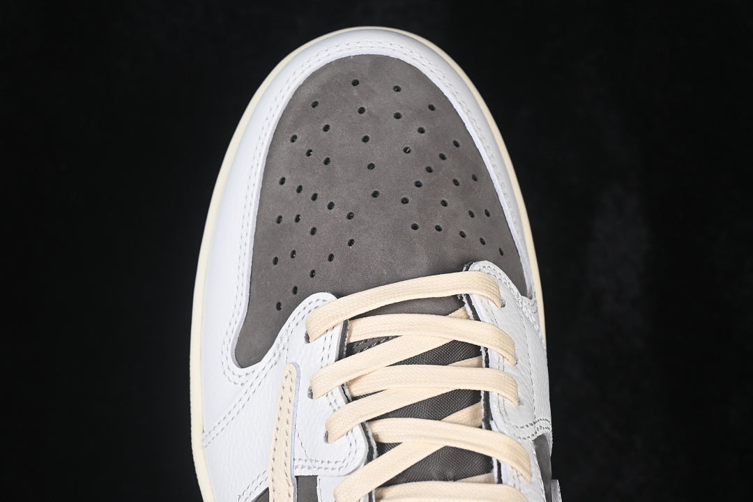 AJ1 Low