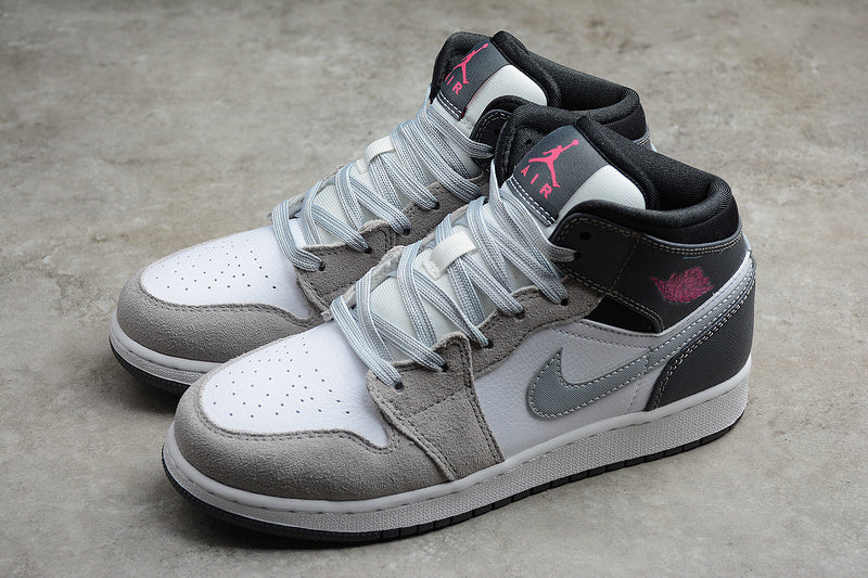 AJ1 Mid