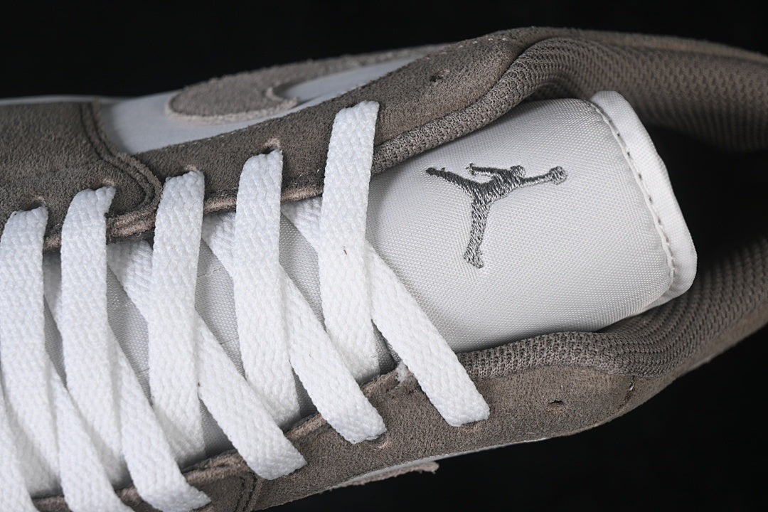 AJ1 Low