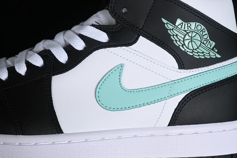 AJ1 Mid