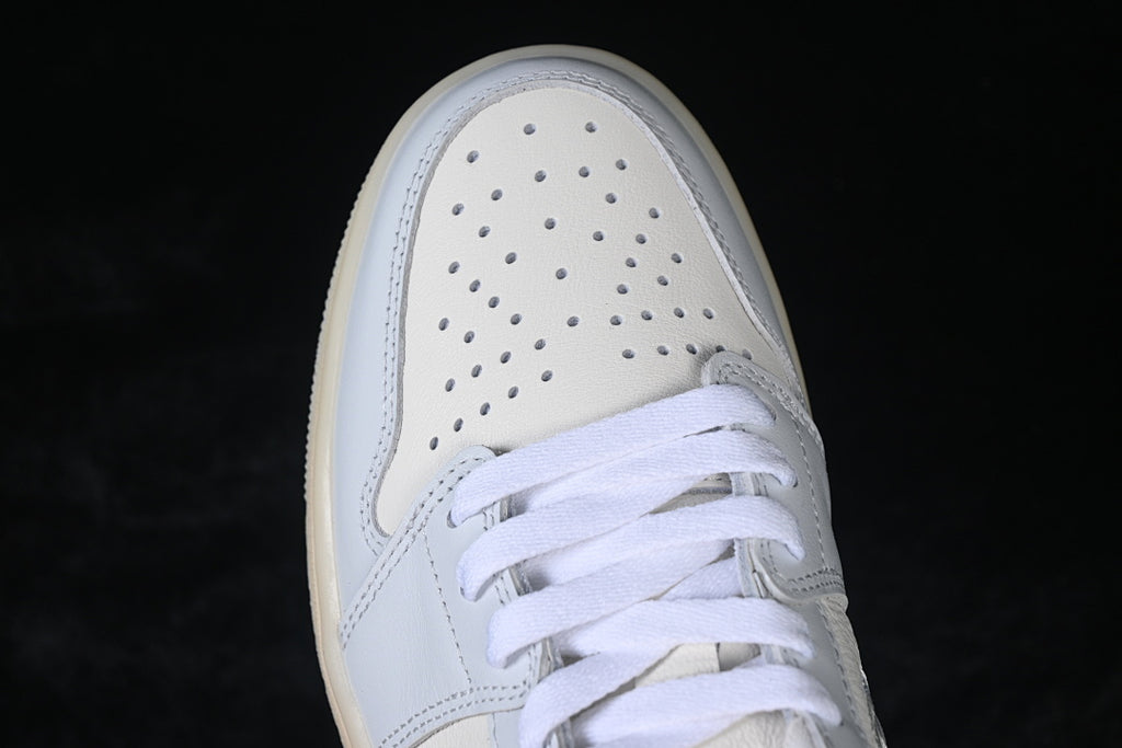 AJ1 Low
