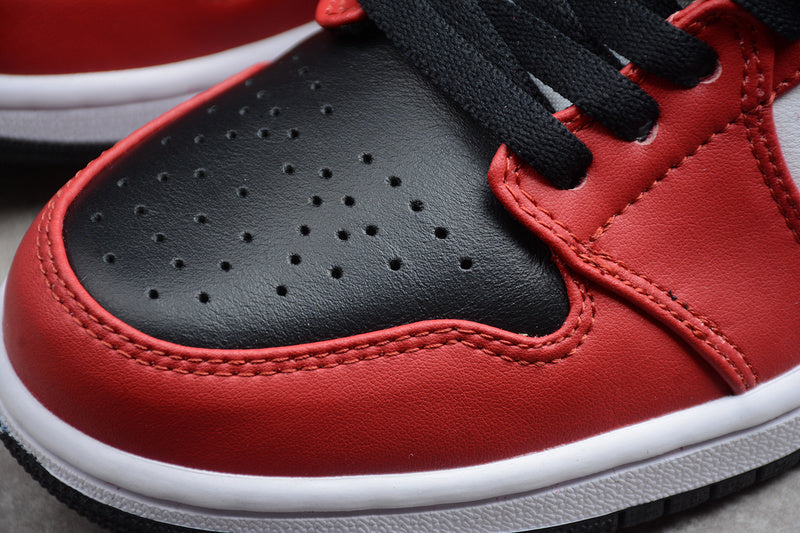 AJ1 Mid