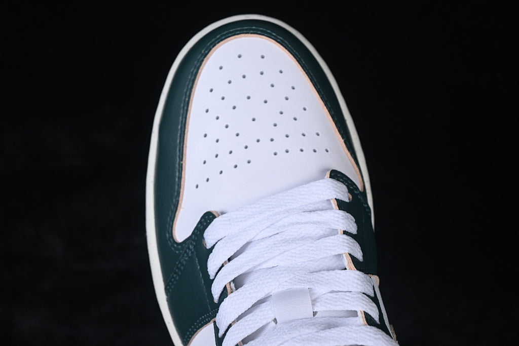AJ1 Low
