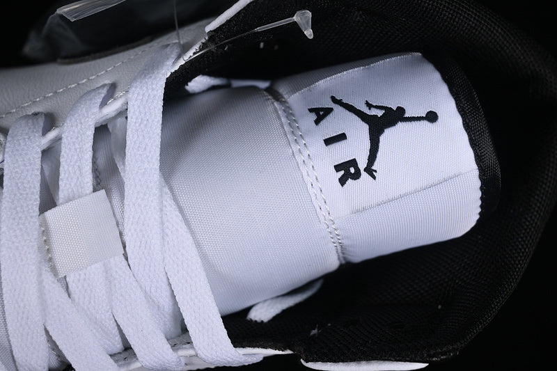 AJ1 Mid