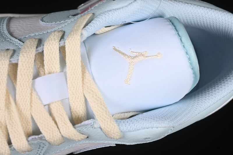 AJ1 Low