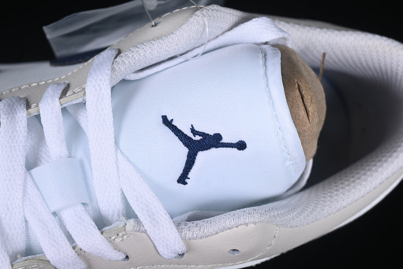 AJ1 Low