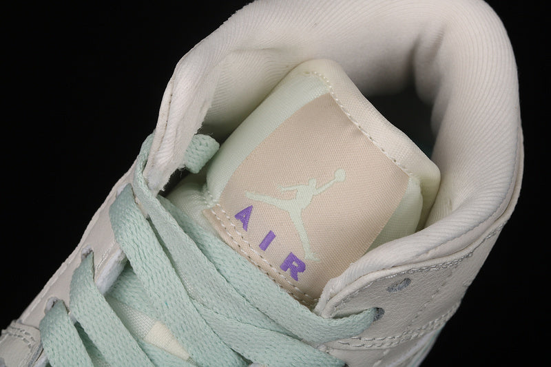 AJ1 Mid