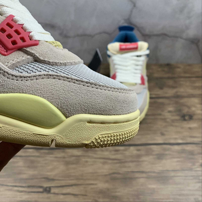 AJ4