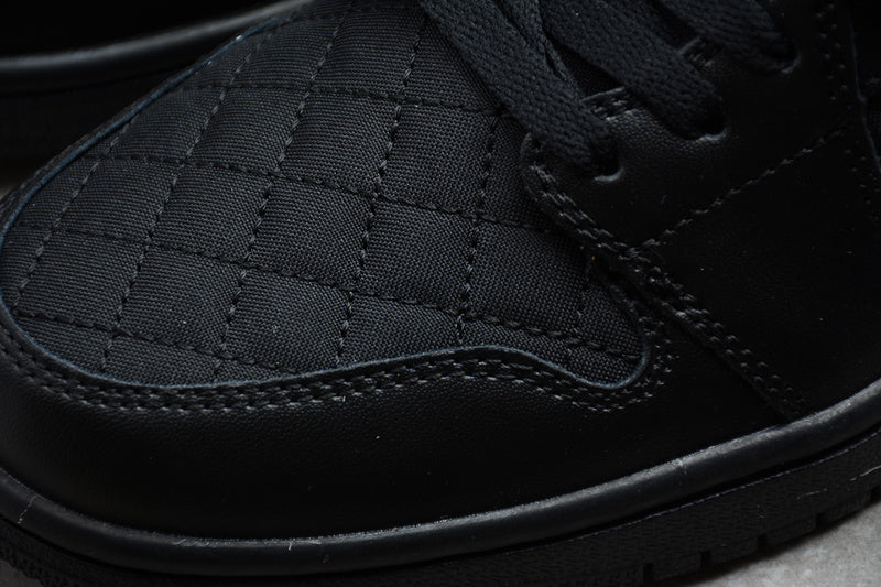 AJ1 Mid