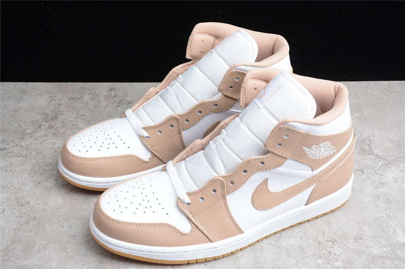 AJ1 Mid