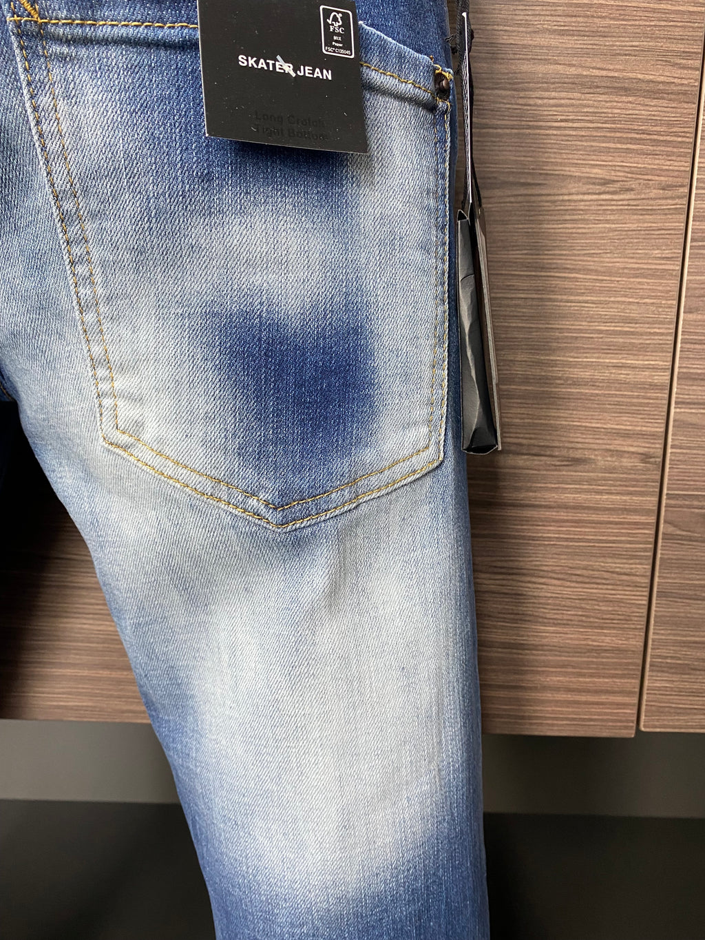 D2 Jeans
