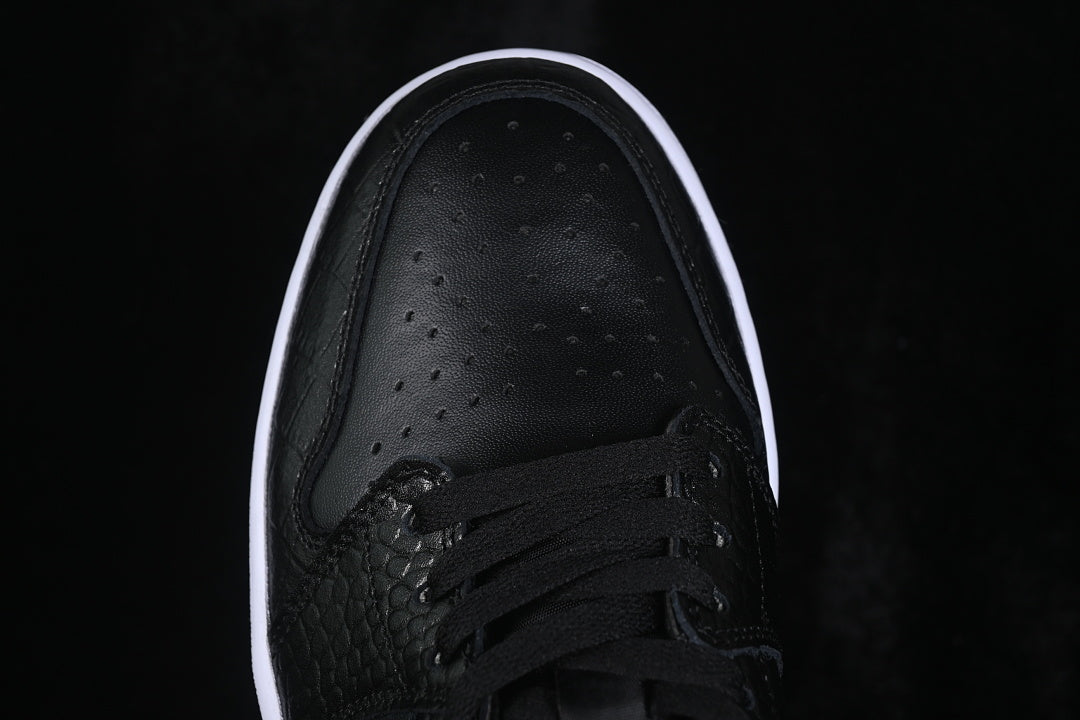 AJ1 Low