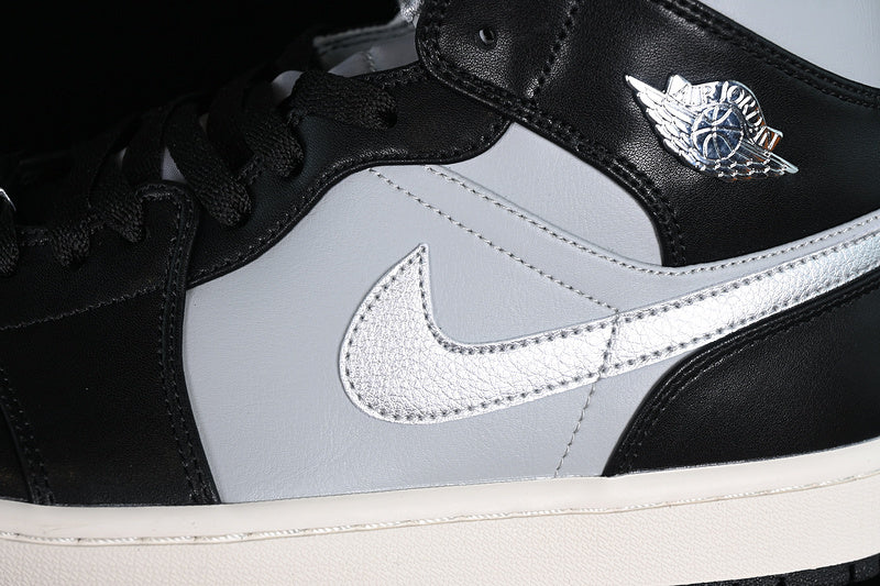 AJ1 Mid