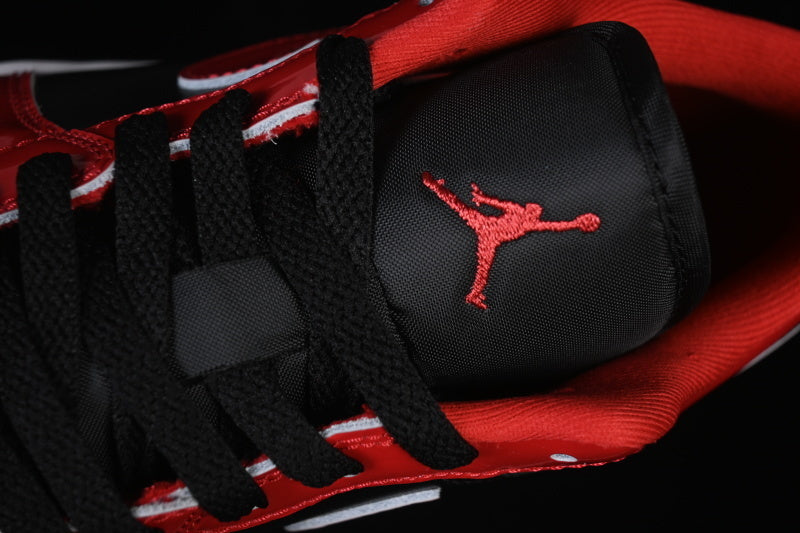 AJ1 Low