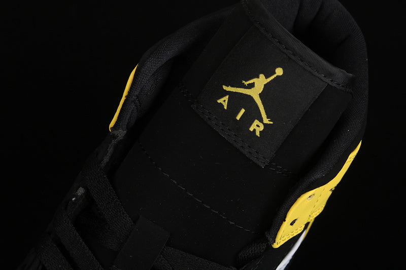 AJ1 Mid