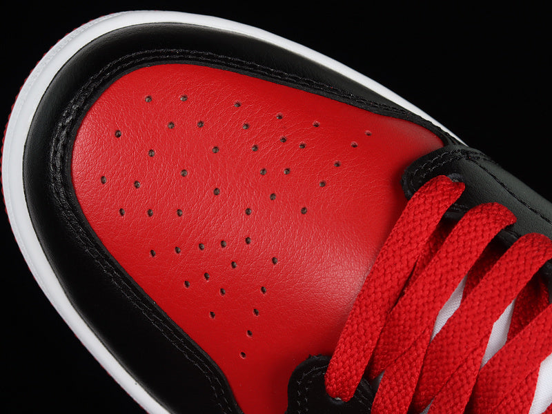 AJ1 Mid