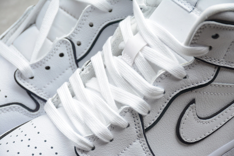 AJ1 Mid