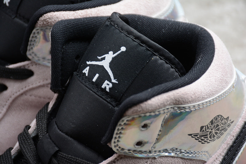 AJ1 Mid
