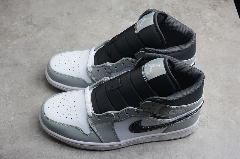 AJ1 Mid