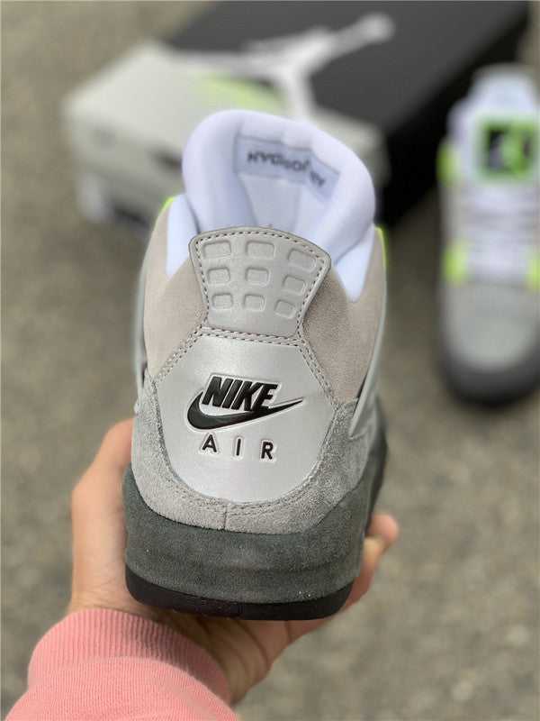 AJ4