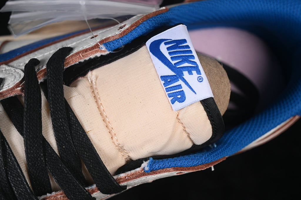 AJ1 Low