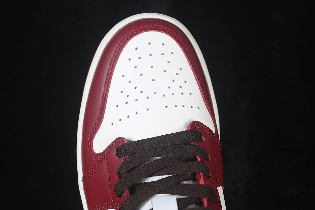 AJ1 Low