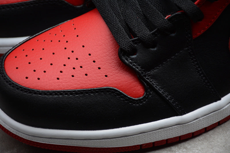 AJ1 Mid
