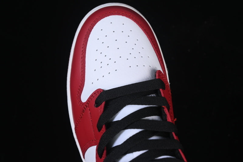 AJ1 Mid