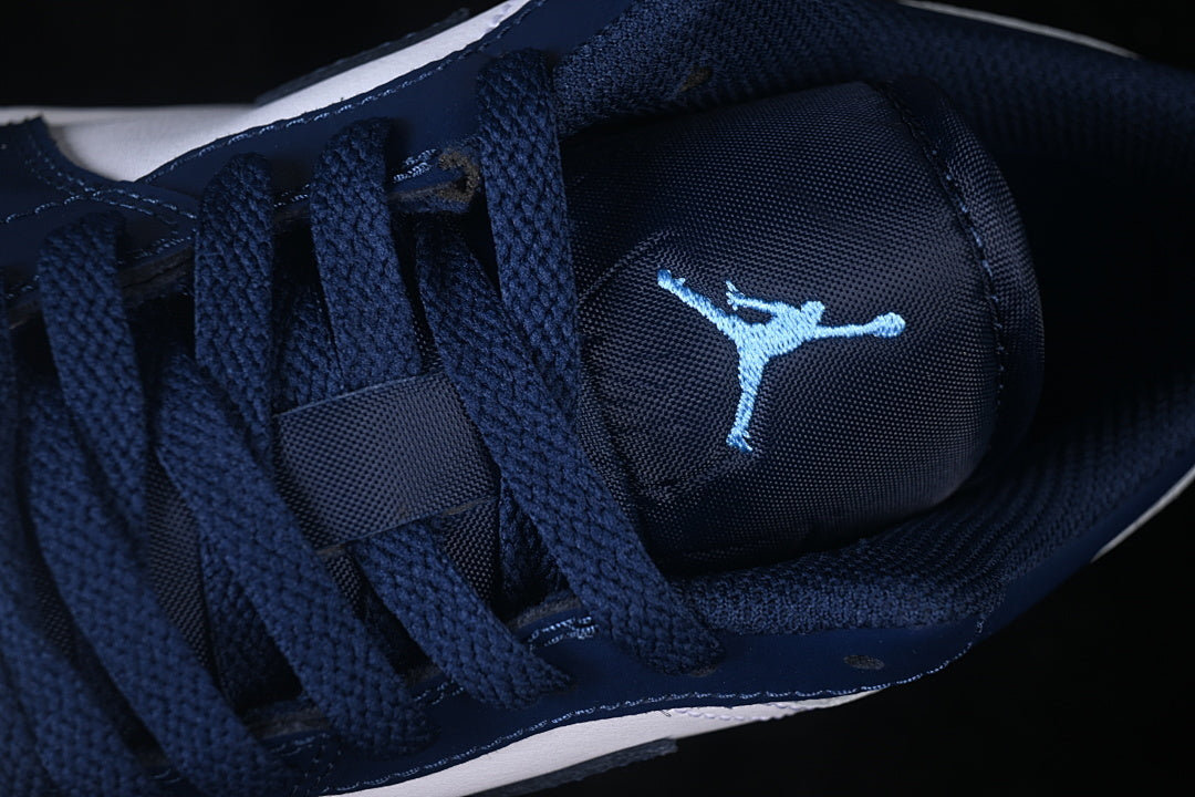 AJ1 Low