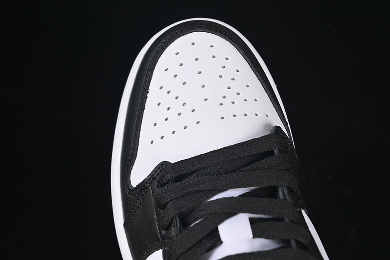 AJ1 Low
