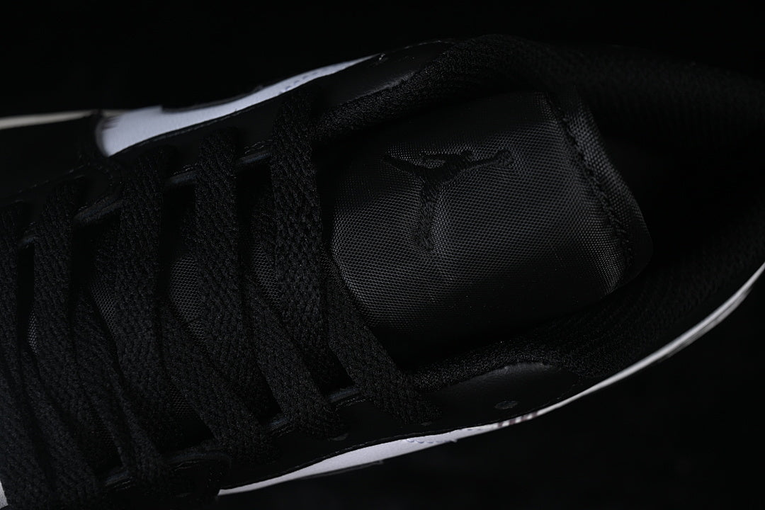 AJ1 Low