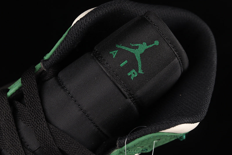 AJ1 Mid