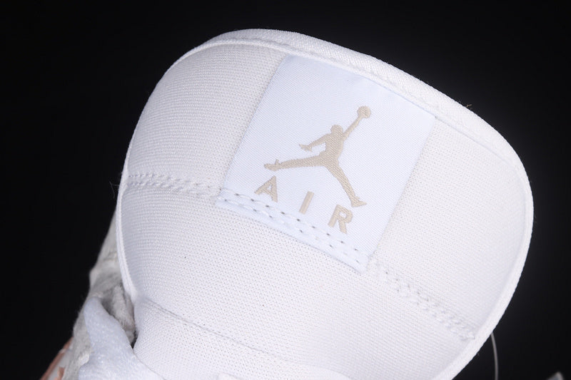 AJ1 Mid
