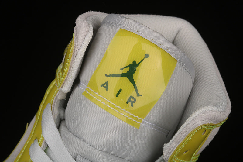 AJ1 Mid