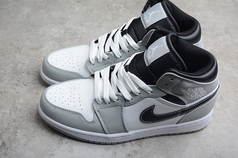 AJ1 Mid