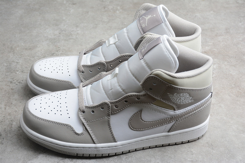 AJ1 Mid