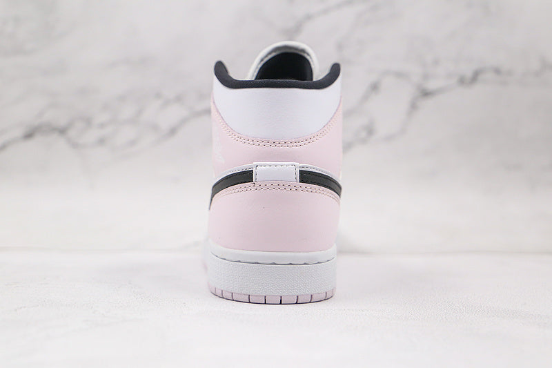 AJ1 Mid